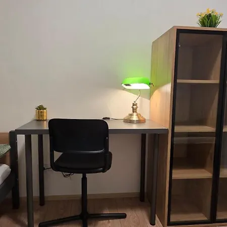 아파트 Haas Tower, 2 Bedrooms, Balcony And Parking 브르노