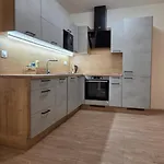 Apartamento Haas Tower, 2 Bedrooms, Balcony And Parking Brno