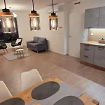 Haas Tower, 2 Bedrooms, Balcony And Parking Apartamento
