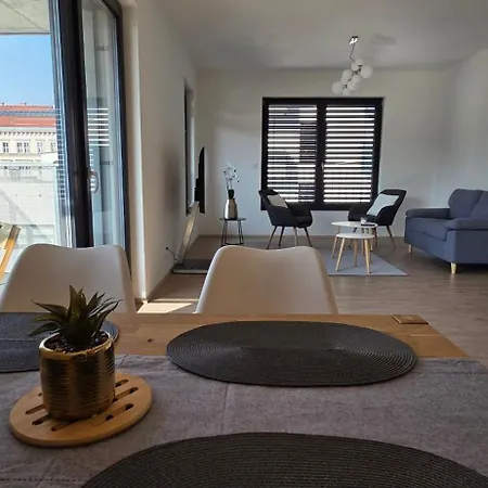 Haas Tower, 2 Bedrooms, Balcony And Parking برنو