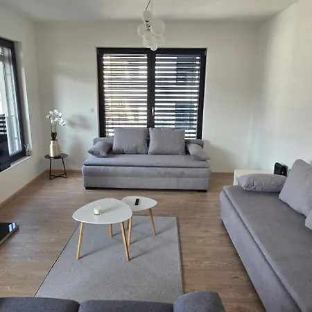 شقة Haas Tower, 2 Bedrooms, Balcony And Parking برنو