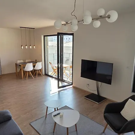 شقة Haas Tower, 2 Bedrooms, Balcony And Parking برنو